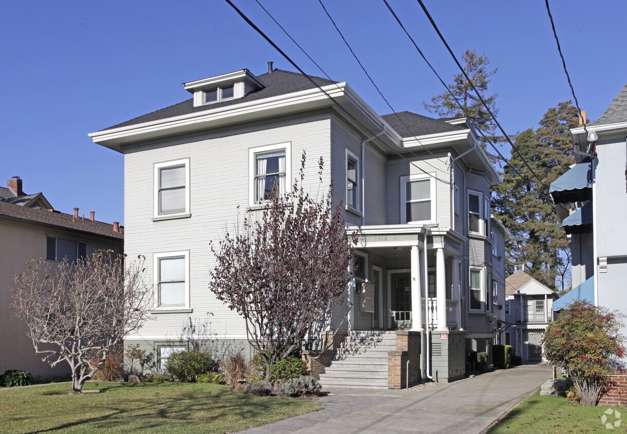 Primary Photo - 2149 Santa Clara Ave