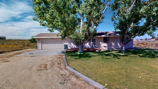 Building Photo - 781 Eastlake Dr