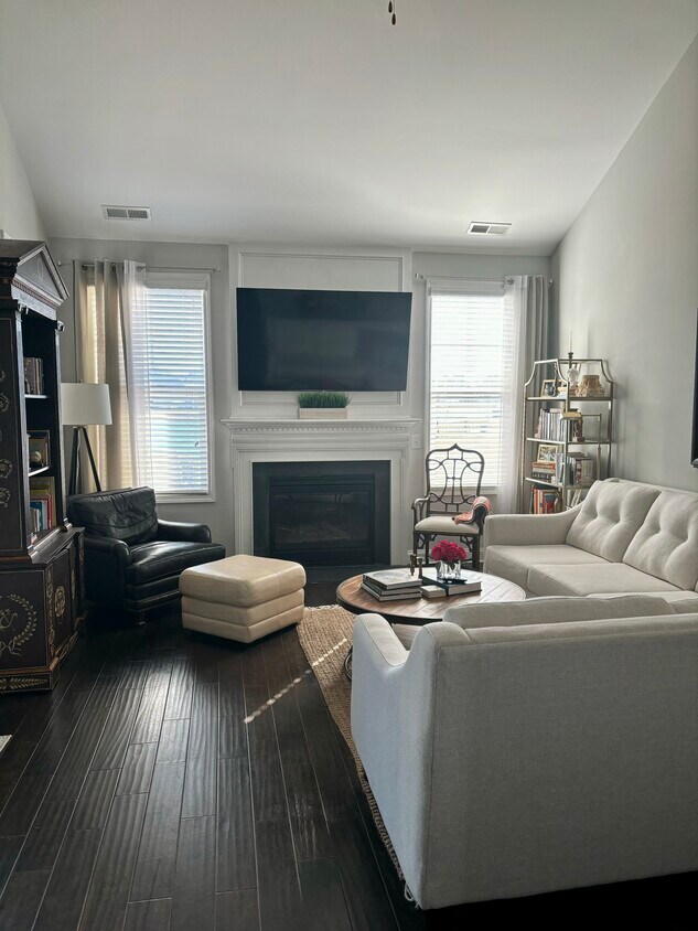 Foto principal - 509 Bubbling Creek Rd