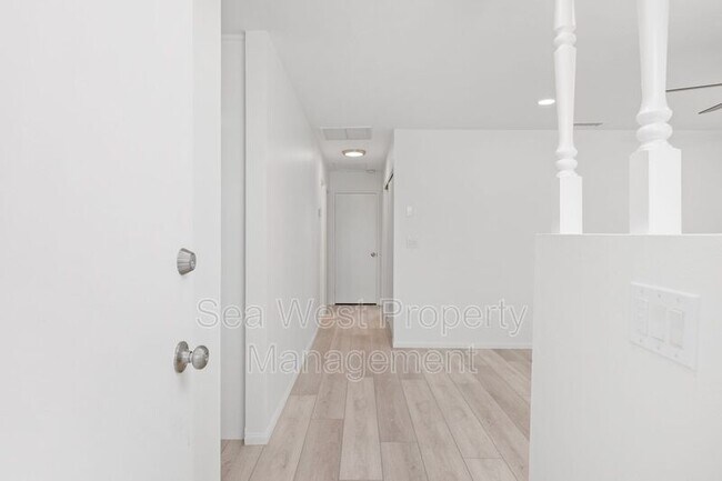 Building Photo - 891 Bracero Rd