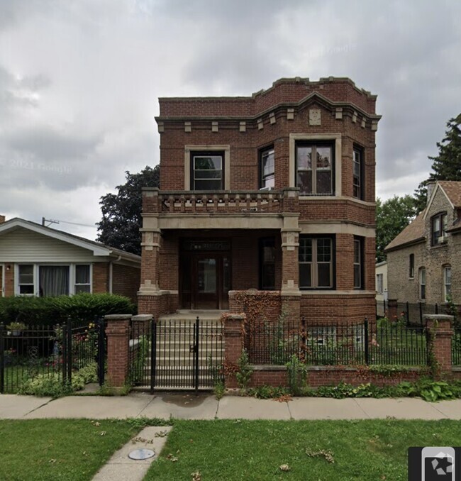 Building Photo - 1521 N Springfield Ave