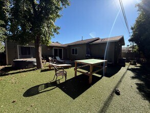 Building Photo - 5058-5060 Rockford Dr