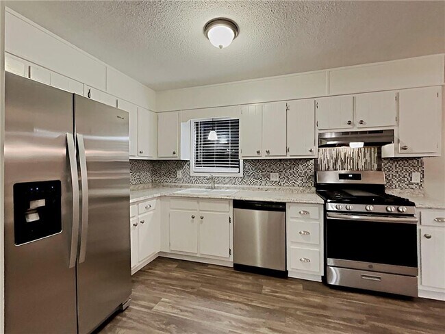 Foto del edificio - 4311 Heath Ct