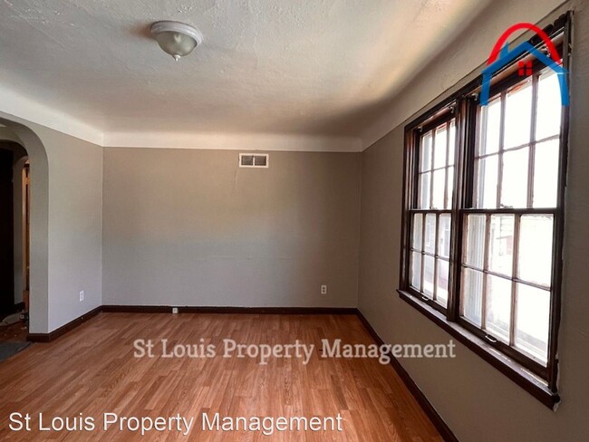 Foto del edificio - 2 br, 1 bath House - 5614 Lucas and Hunt Rd