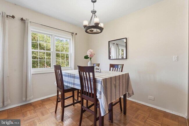 Building Photo - 3486 Gunston Rd