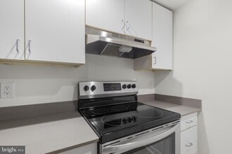 Building Photo - 303 Vine St