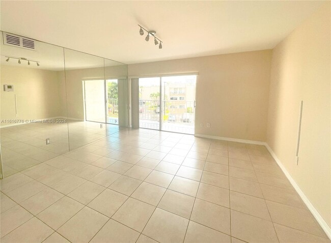 Building Photo - 7743 SW 86th St