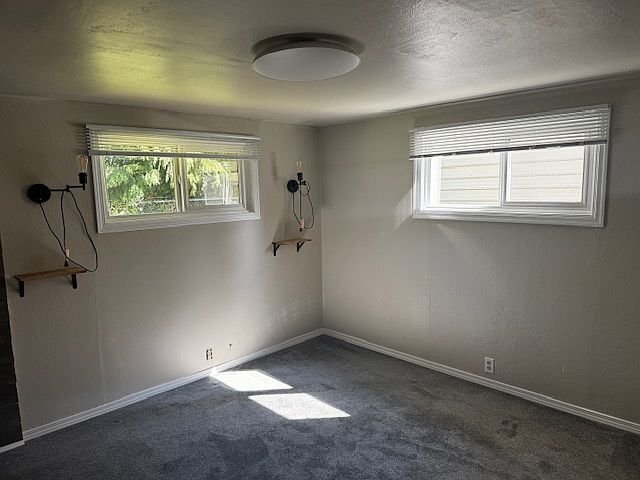 Photo - 3860 Kittyhawk Dr NW House