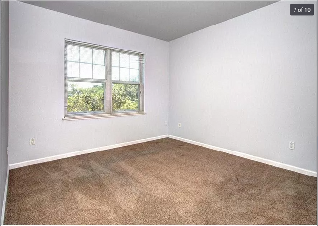 Bedroom 2 - 453 E Okeefe St