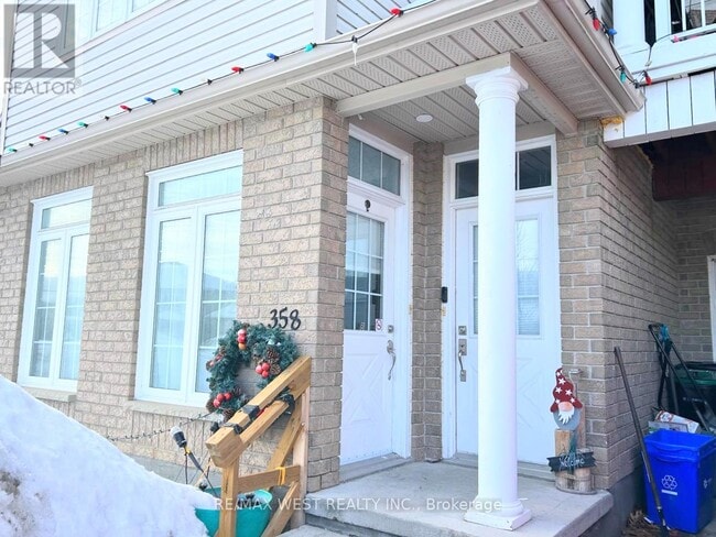 Photo du bâtiment - 358 Edgehill Dr