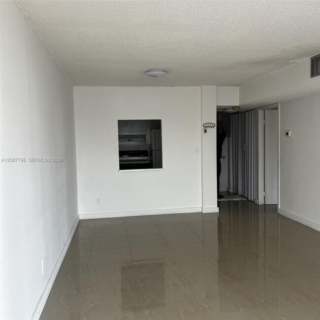 Foto del edificio - 200 172nd St
