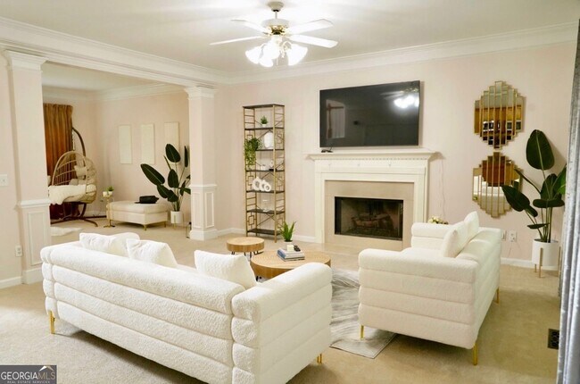 Foto del edificio - 230 Ridge Bluff Ln