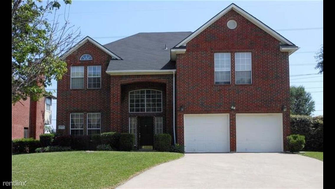 Primary Photo - 231 Crane Dr
