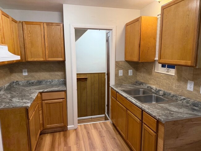 Foto del edificio - 14999 Lincoln Ave