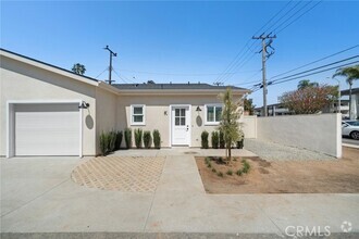 Building Photo - 1637 Irvine Ave