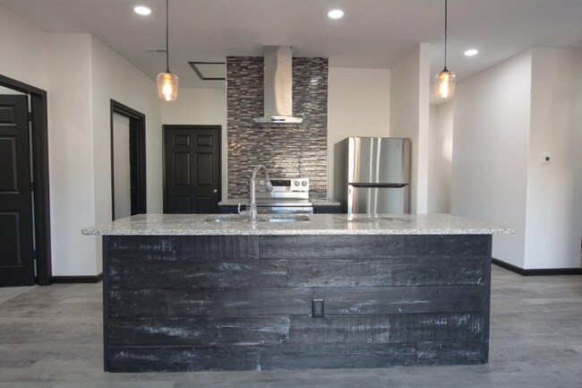 Foto del edificio - 848 N Redbud Ct