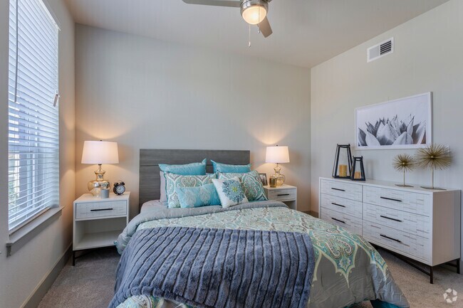 2BR,2BA - 1044SF B1.1 - Bedroom - Three 77 Park