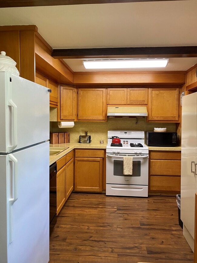 Building Photo - PRIVATE DUPLEX OVERLOOKING MOOSE RIVER