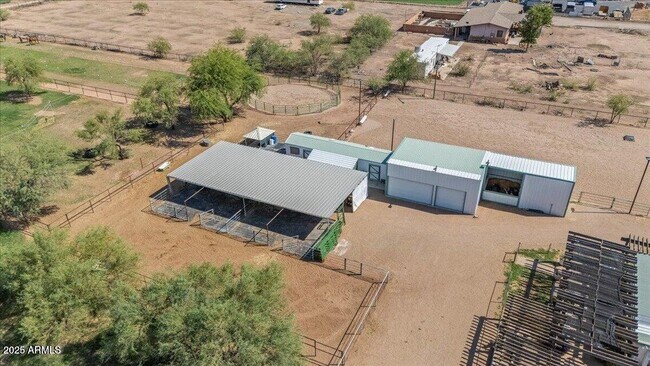 Foto del edificio - 42803 N Murphy Ave