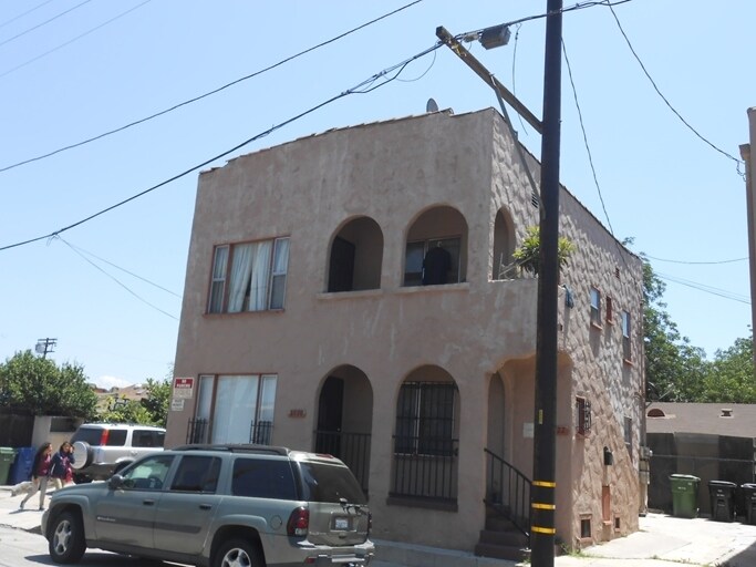 Primary Photo - 2720-2726 Nevin Ave