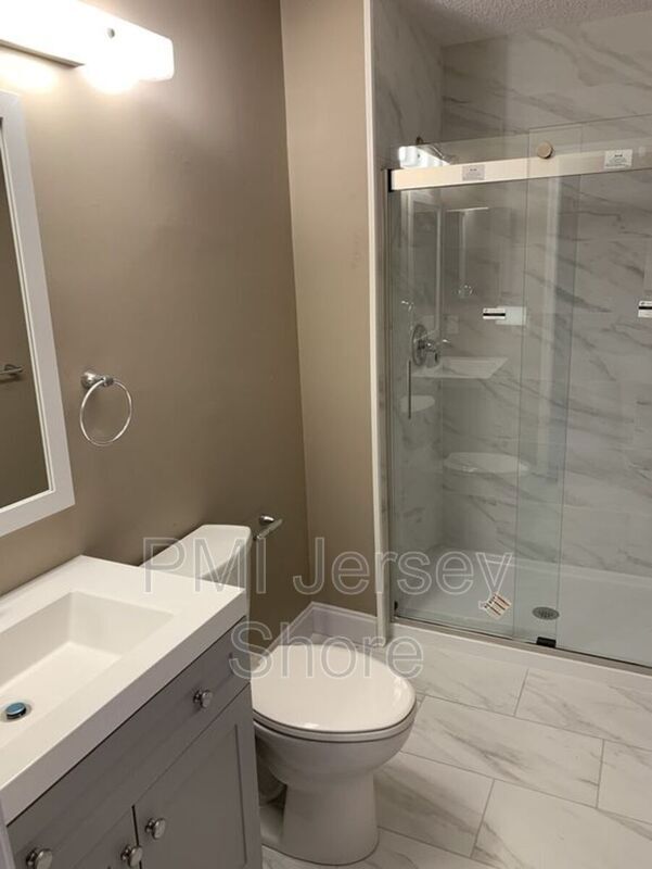 Foto del edificio - 498 Danbury Ln