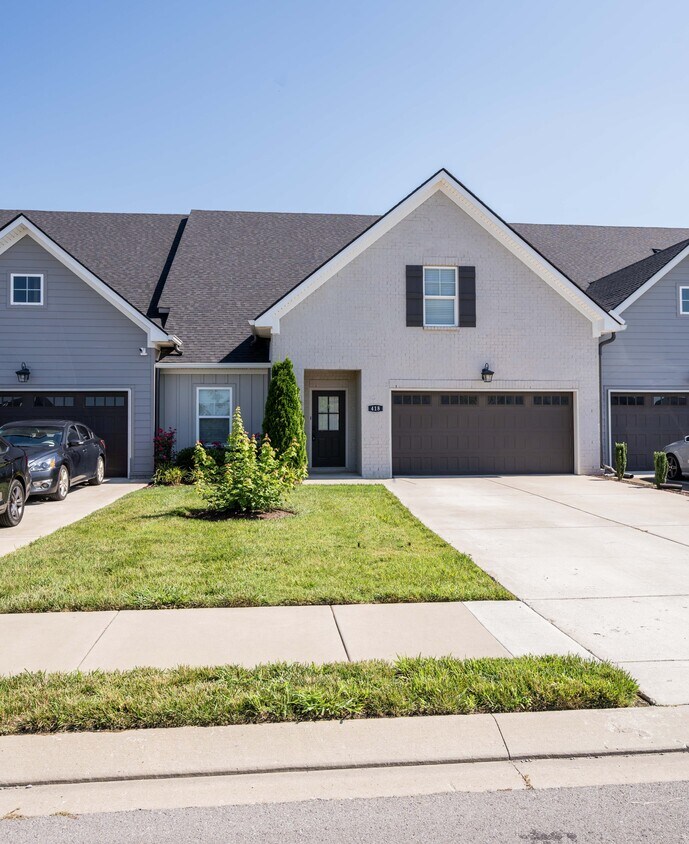 Foto principal - 418 Mcchrystal Dr