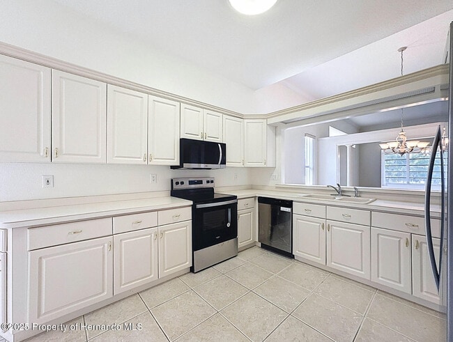 Building Photo - 9237 Penelope Dr