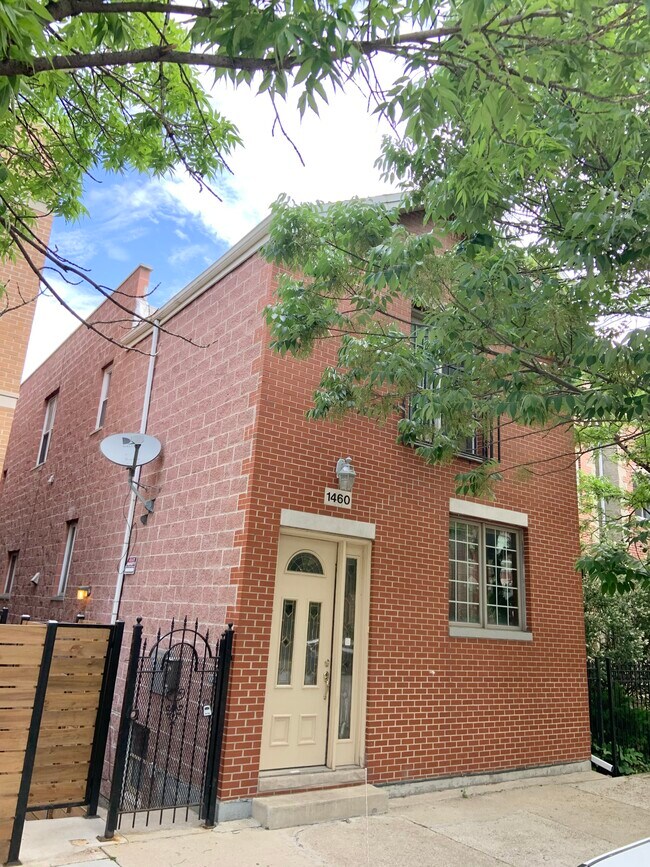 Foto del edificio - 1460 W Cortez St