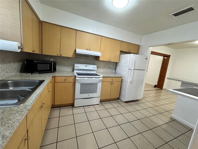 Foto del edificio - 9111 SW 20th St