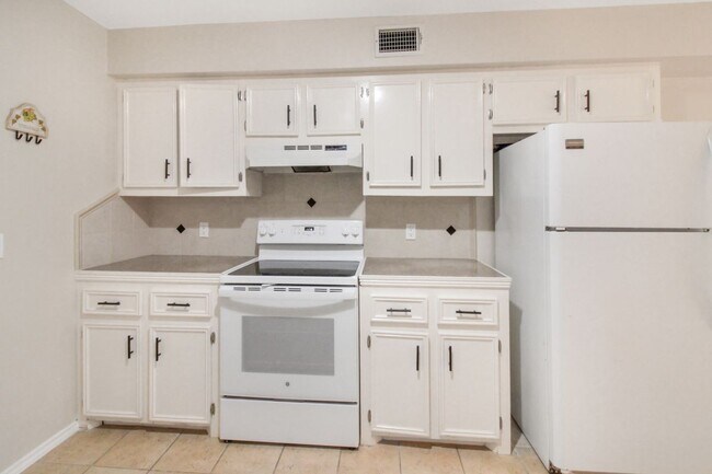 Foto del edificio - 3113 S Casa Linda St