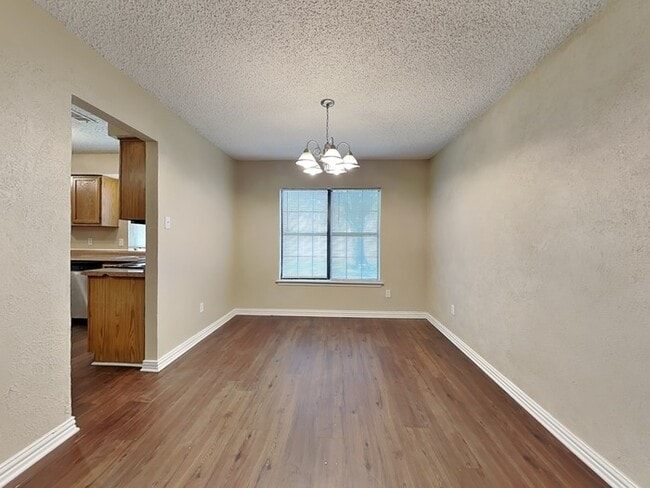 Foto del edificio - 209 Ripplewood Dr