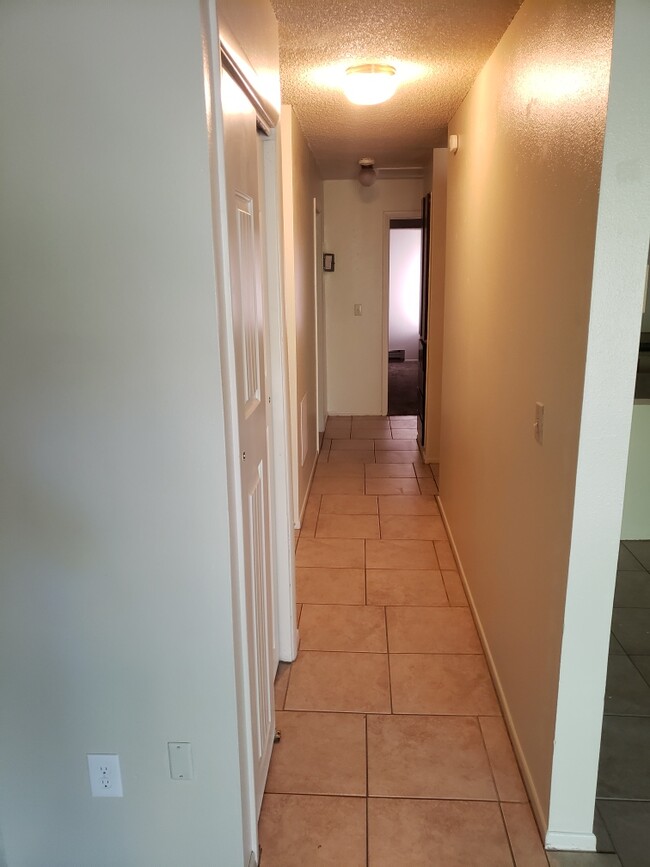 Building Photo - 304 S 100 W