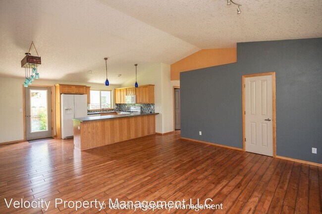 Foto del edificio - 3 br, 2 bath House - 20540 Peak Ave.