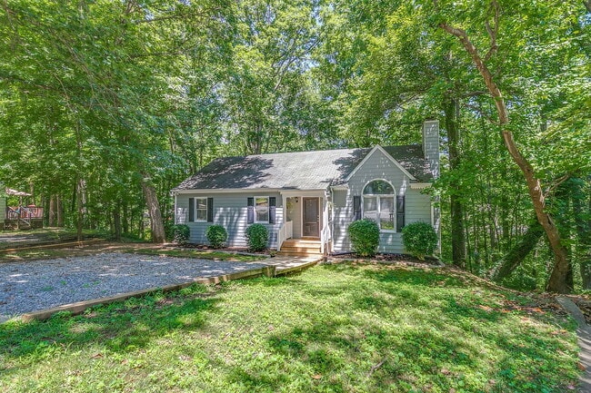 Building Photo - 2290 Greenfield Dr