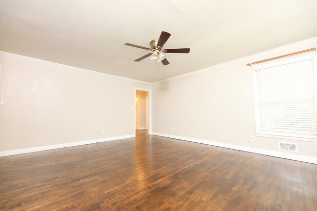 Building Photo - 522 N 25th St