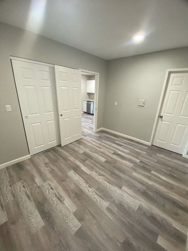 Building Photo - 1 Bedroom 1 Bath Apartment for Rent