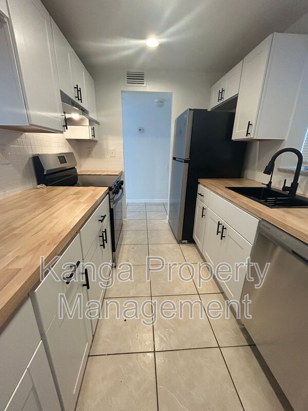 Photo - 2000 N Congress Ave Apartment