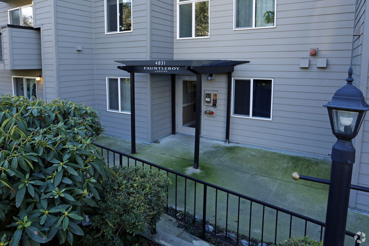 Foto del edificio - Fauntleroy Landing Apartments