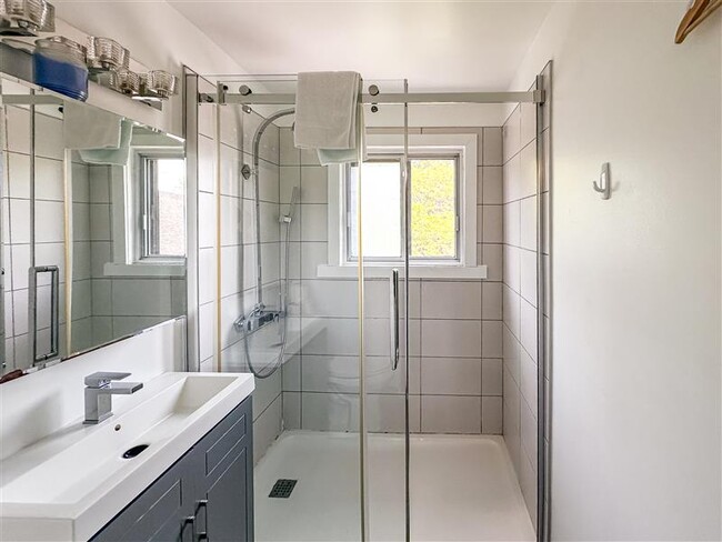 Building Photo - 461 Rue Rachel E