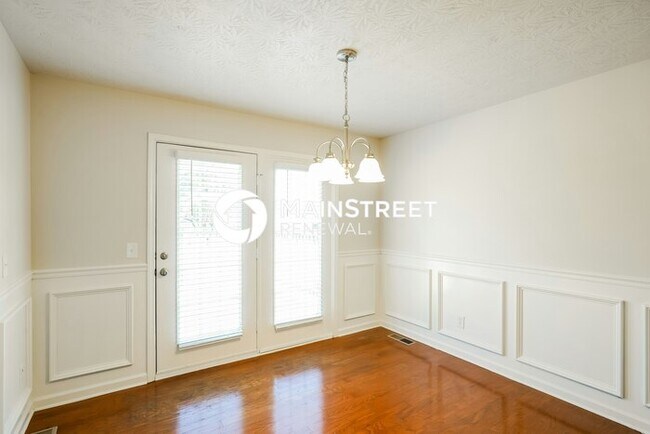 Building Photo - 4 Bedroom Pet-Friendly Home in GALLATIN, TN with Main Street Renewal