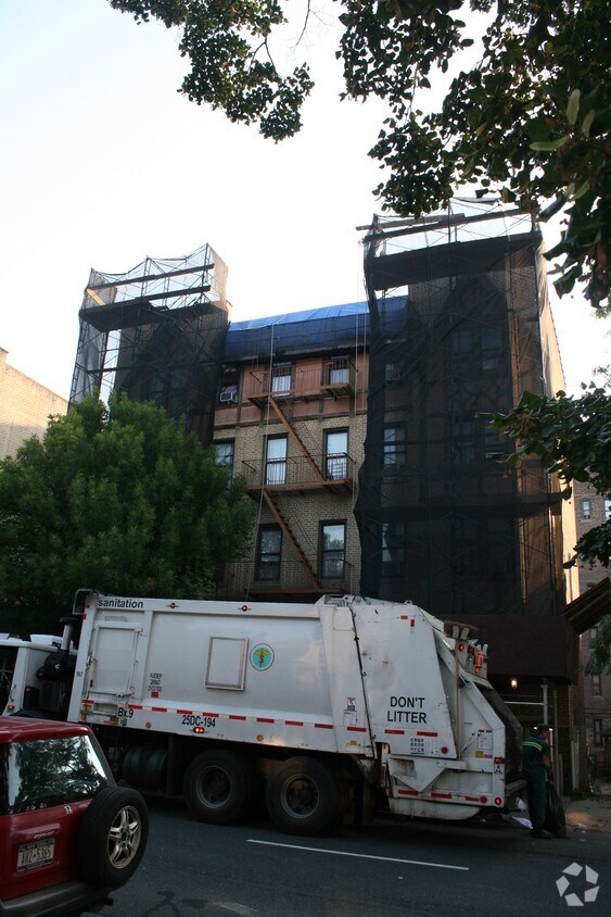 1570 Leland, ¡alejado - 1570 Leland Ave