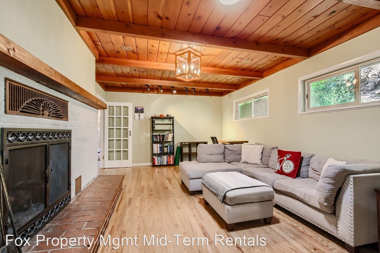 Primary Photo - 3 br, 2 bath House - 1107 Fourmile Canyon Dr