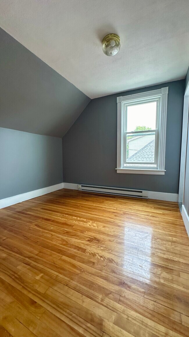 Unidad 3 - Dormitorio 3 - 19 Maple Tree Ln