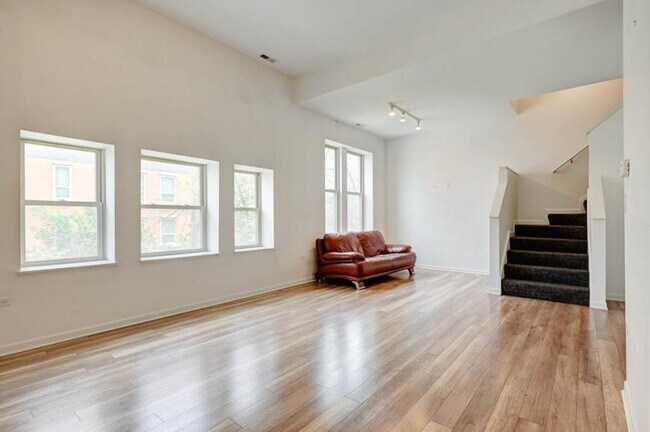 Foto del edificio - 2 bedroom in Chicago IL 60647
