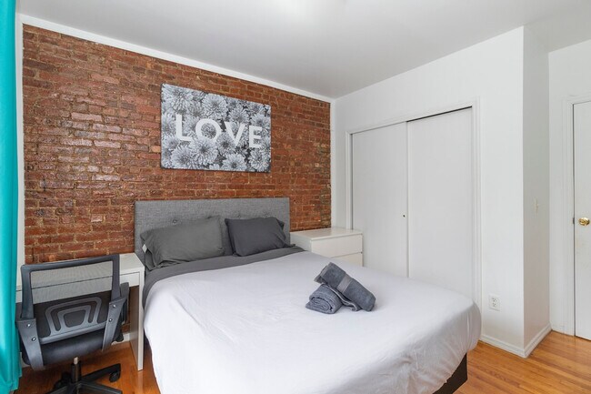 Building Photo - 1814 2nd Ave