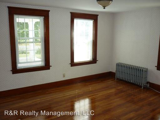 Building Photo - 439 Sutton St