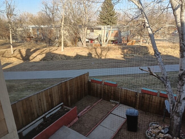big private patio, leading out to walking/jogging trail minutes away from the park! - 11640 Community Center Dr