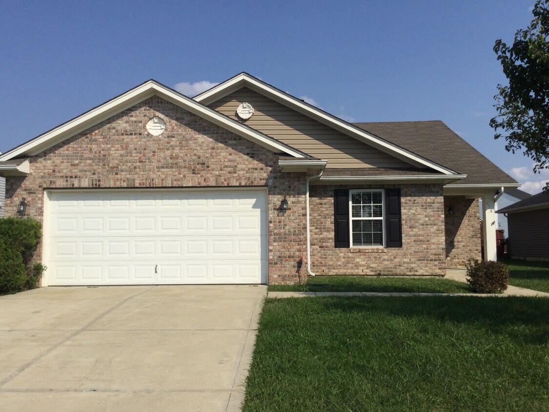 974 Nicole Way House Rental in Whiteland, IN