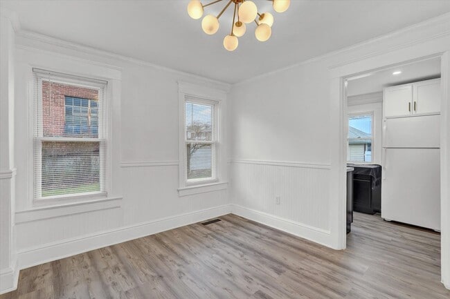 Building Photo - 1029 W Locust St