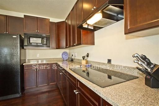 Building Photo - 6766 S Quantock Way